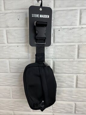 STEVE MADDEN BELT BAG FANNY PACK BLACK NYLON LOGO STRAP NEW